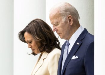 Фотография Байден и Харрис